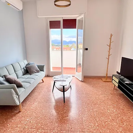 Attico Terrazza Vista Panoramica Lungarni Pisani