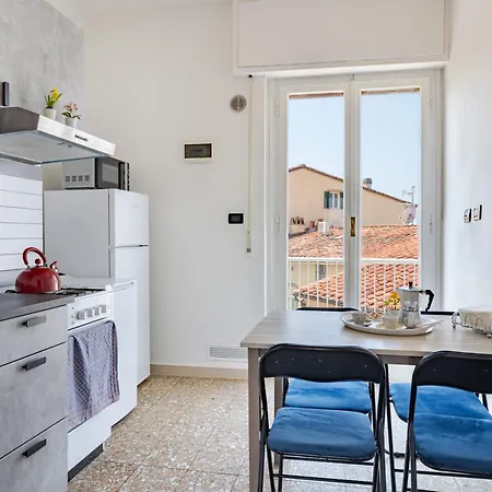 Attico Terrazza Vista Panoramica Lungarni Pisani Apartamento *